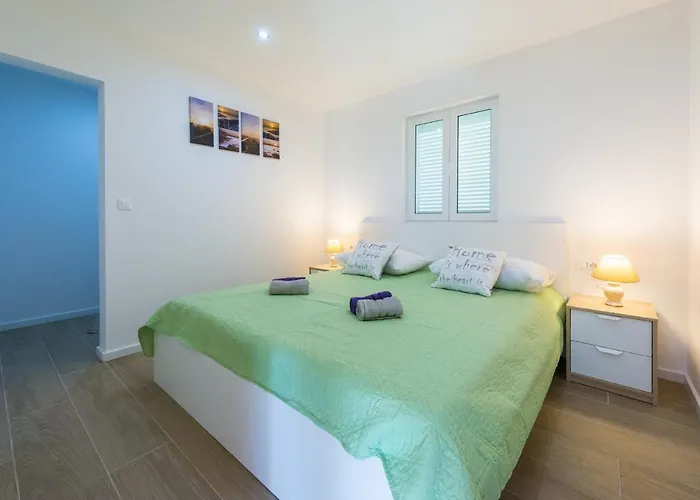 Dundo Pero * Babino Polje